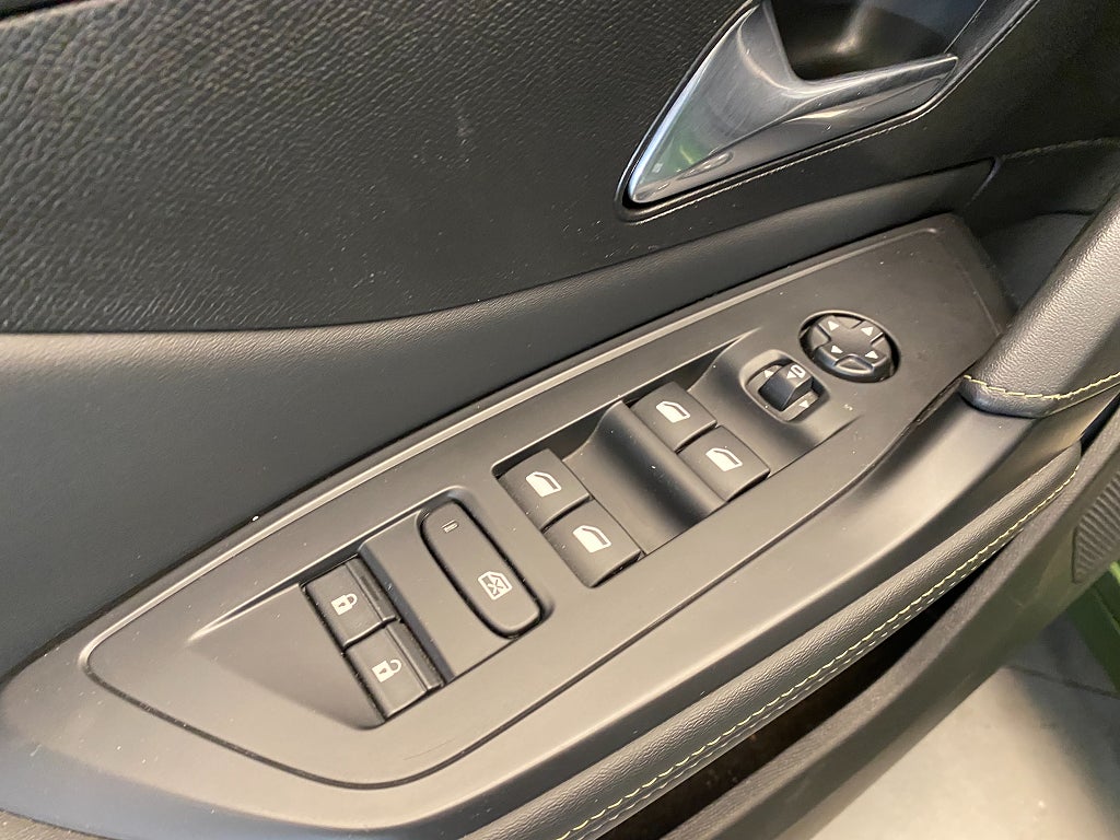 Car Image car-159063-12896876012f0b2f4074677105057553