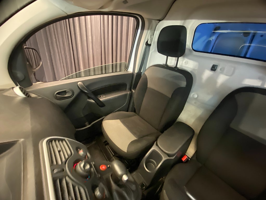Car Image car-159639-cc18a10cfac6e10b755a770e99a7926f