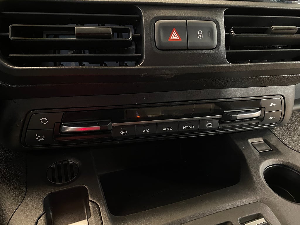 Car Image car-159693-38e3428cb505c404242f29e13e79a378