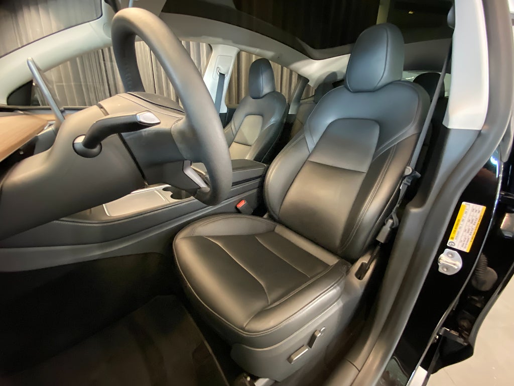 Car Image car-159813-e64f19d3e0f7784c1d0f22eae0f6ce36
