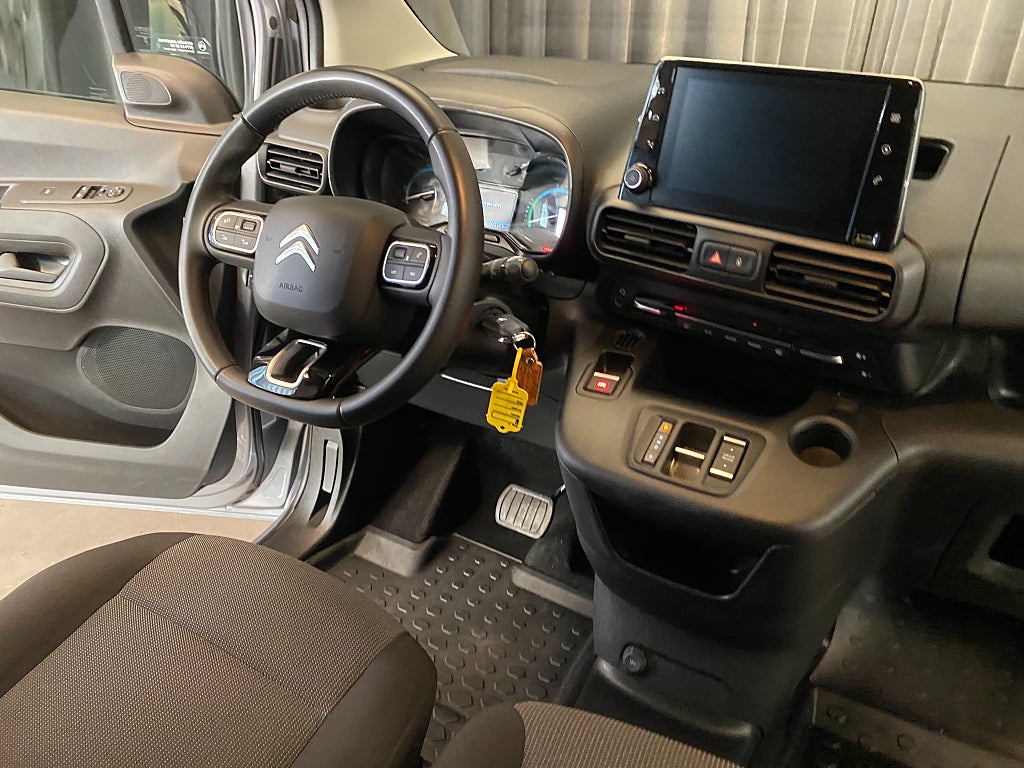 Car Image car-160251-b3de68c5e8a6841680c4a96baf6e9fe1