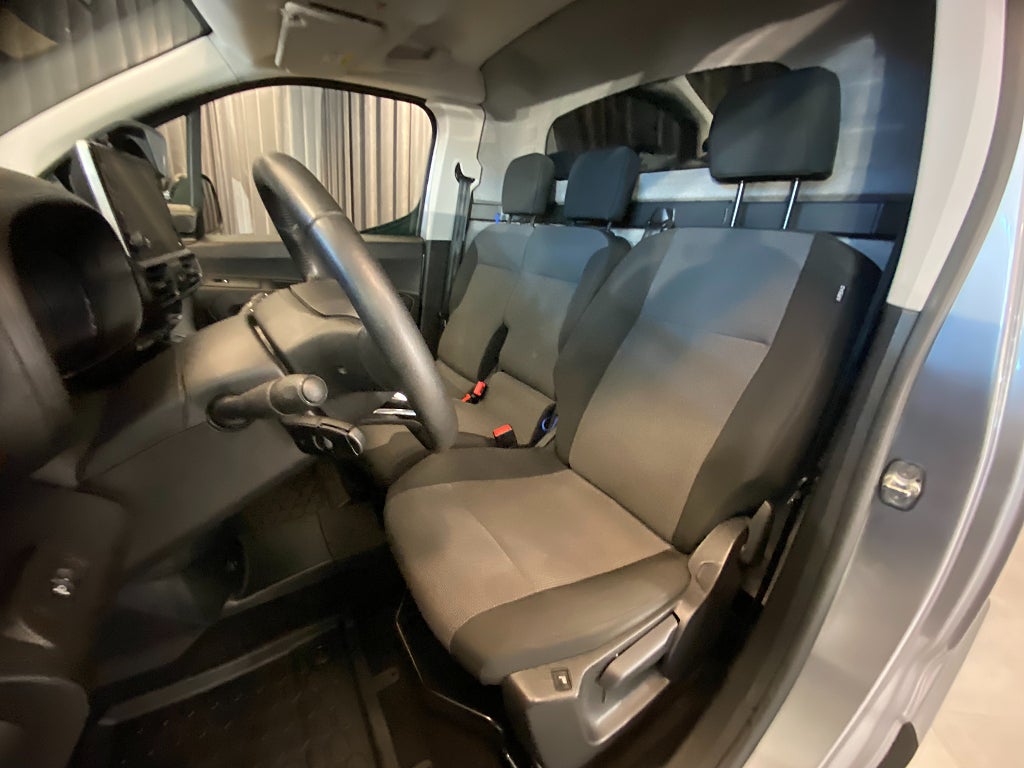 Car Image car-160251-bd89970f298d8c3be501efd309de7ea1