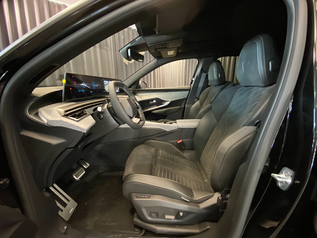 Car Image car-160317-0da3388ebef64b4b9cc331e7a1535da2