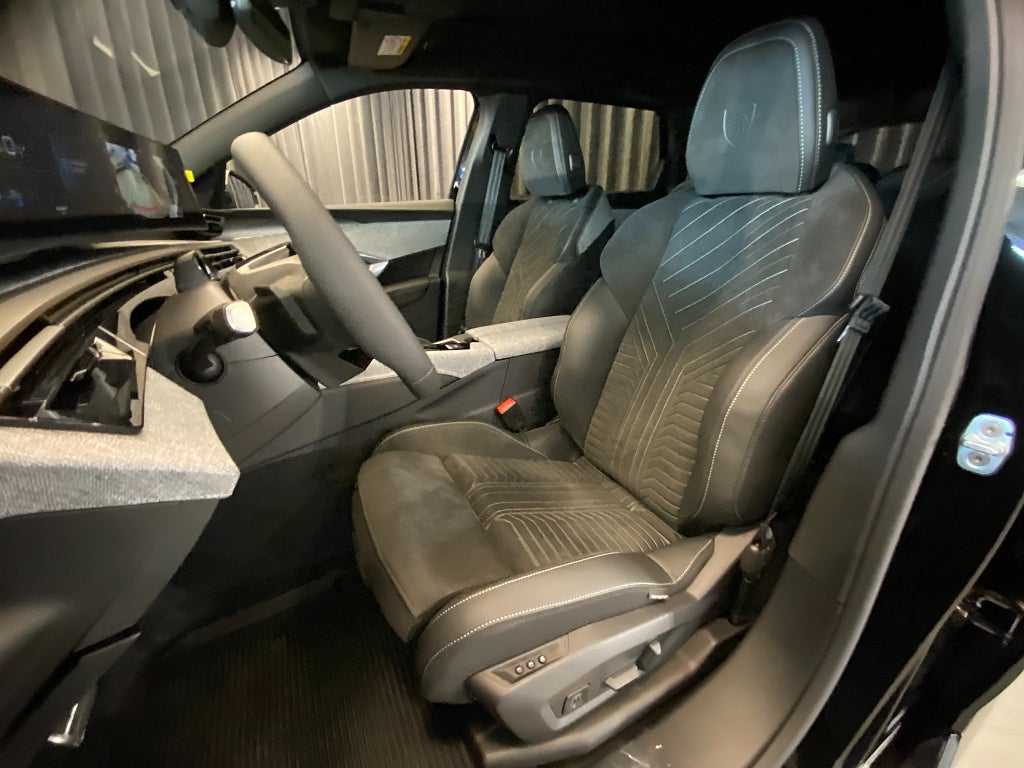 Car Image car-160317-dfd47e8a5d4b88d68d996b2591c01433
