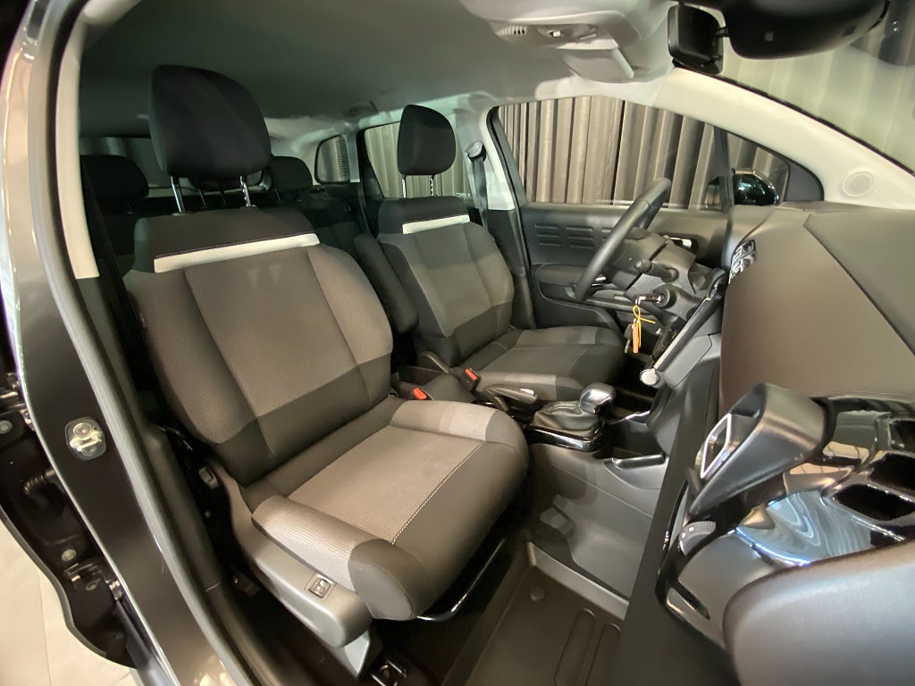 Car Image car-160320-066c33744aab9ea6eea1f8a5edb2f5ab