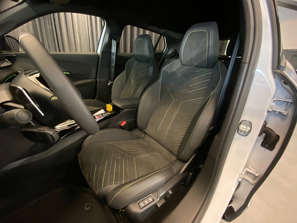 Car Image car-160326-2f5e8499915eca5a5c91b79b7a520b4a