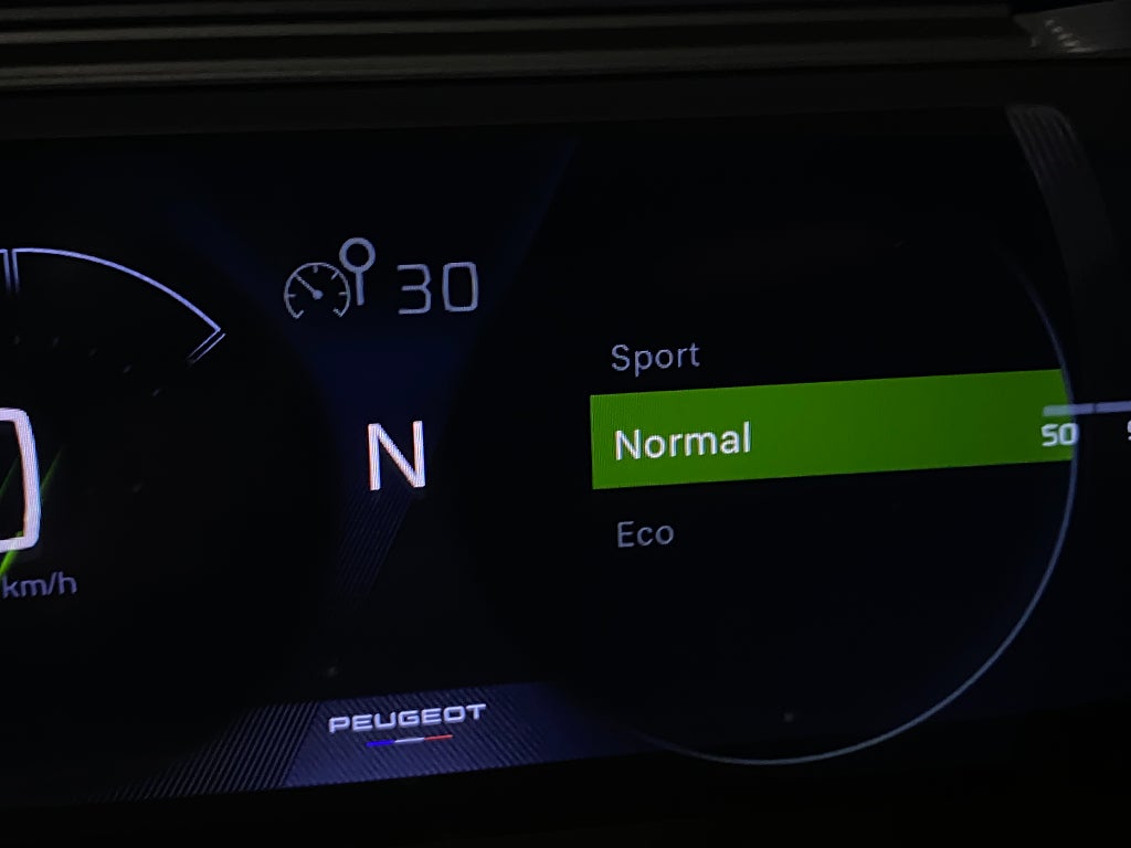 Car Image car-160326-a2104d52f745c96937da0fa6157c8c29