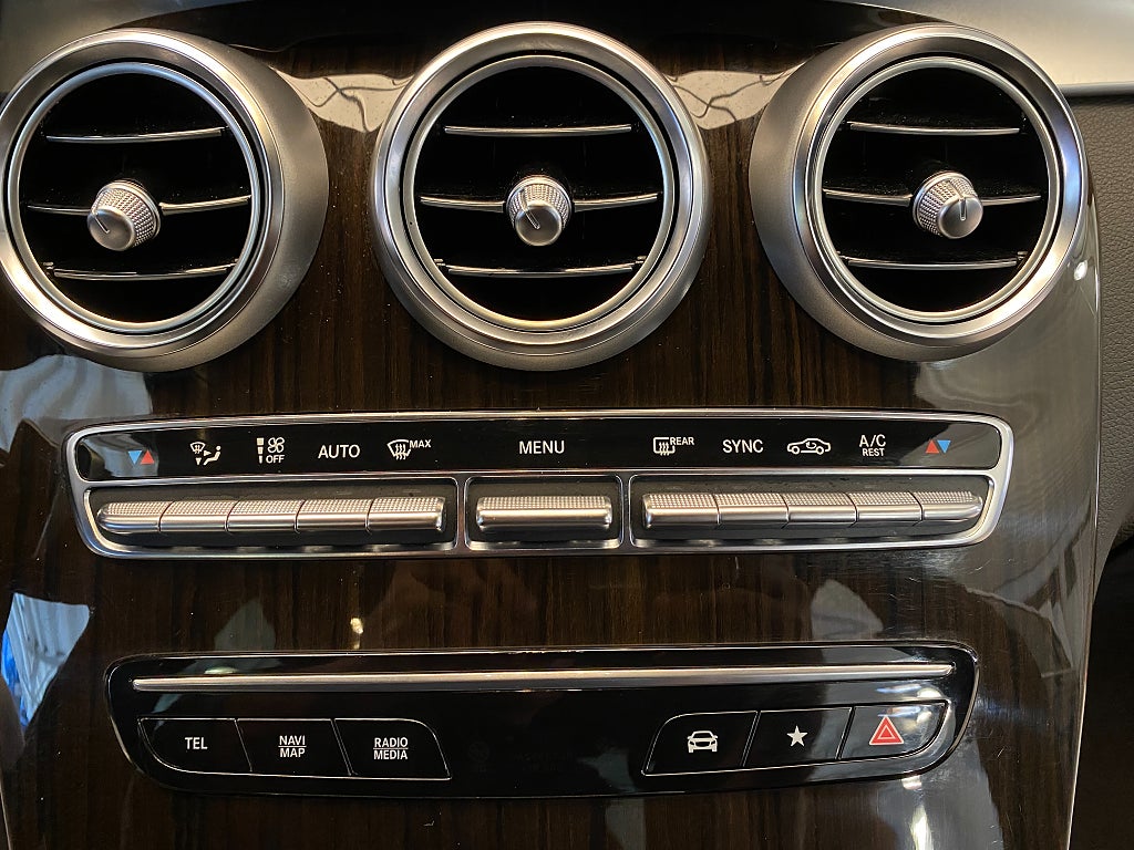 Car Image car-160910-1d95b3af7a3fa8fd800a91f30f463564