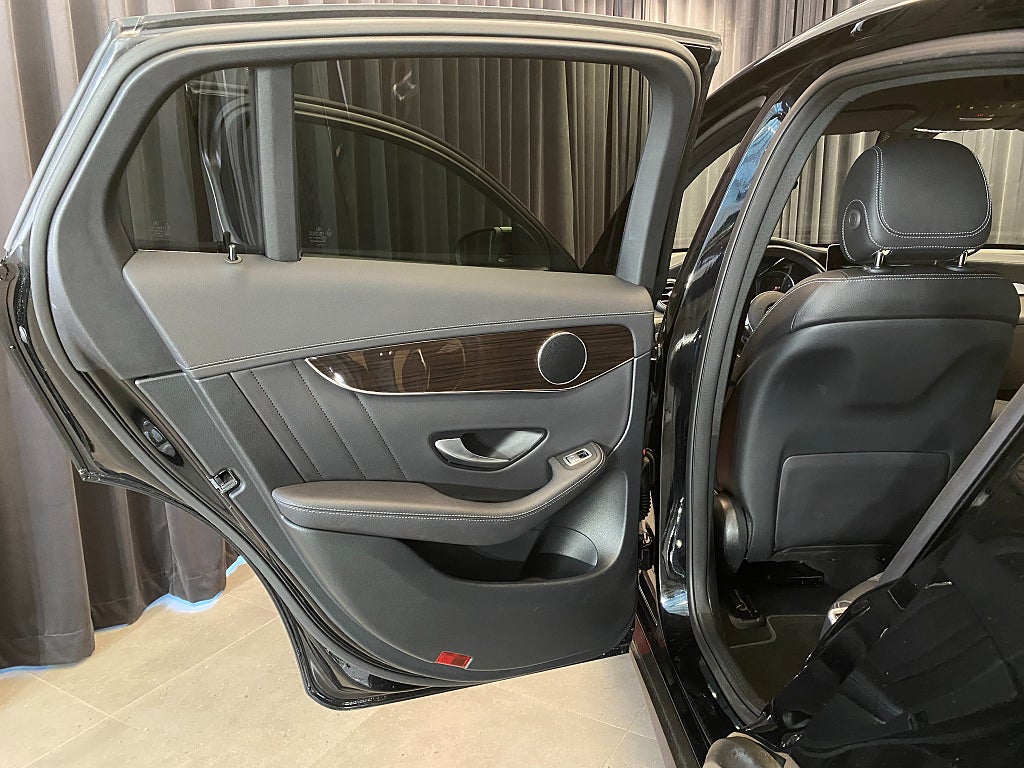 Car Image car-160910-30194016fad982c19afdf40c7536009a