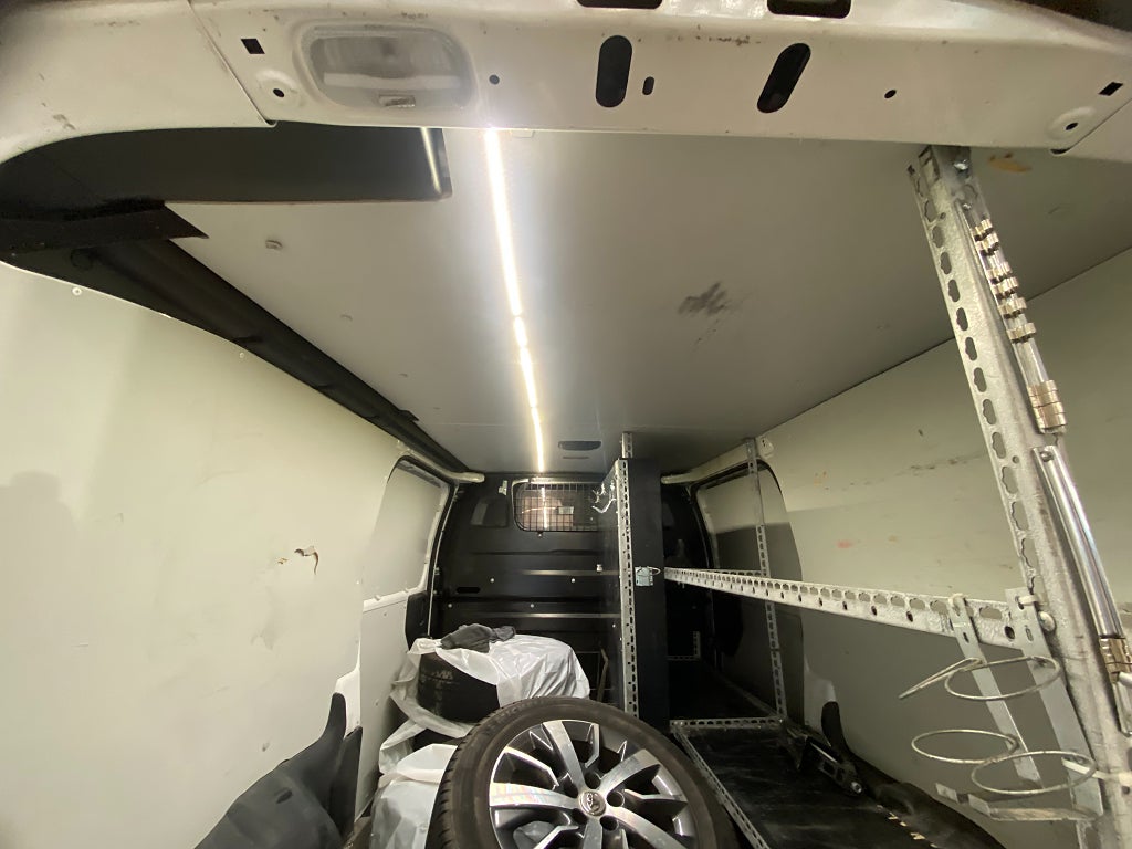 Car Image car-161103-2226422fa7b7f49f545d6c86290aacc3