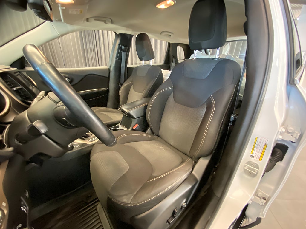 Car Image car-161489-9ba8e2468fd75c9bbbc1ef500bfb2c46
