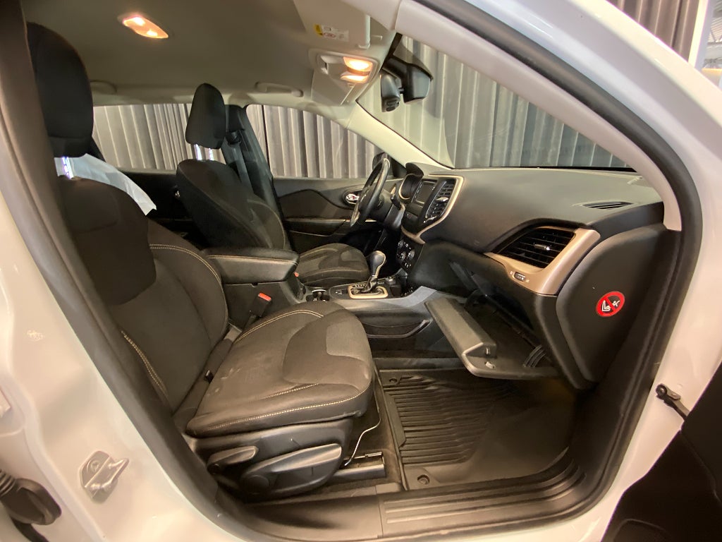 Car Image car-161489-d86638c547a429fd2fae23f5785a1b4e