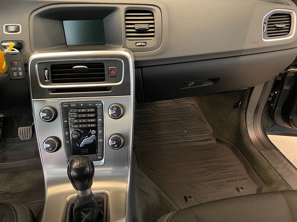 Car Image car-161862-28301f9ce362ef97f9b242b38666e0a1
