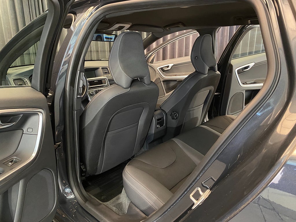 Car Image car-161862-3b2e6cf17bc241063d5c8a8b7555f9be