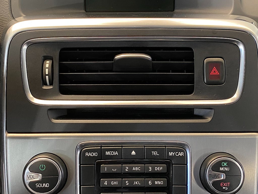 Car Image car-161862-c81ade764fc15300fadf272879791cc6
