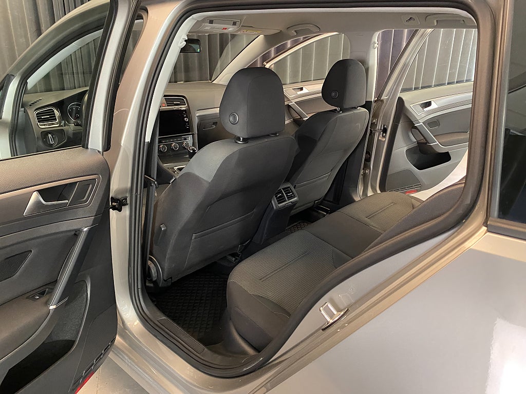 Car Image car-162350-e741ee5c6e3493d626df3a7df04b3188