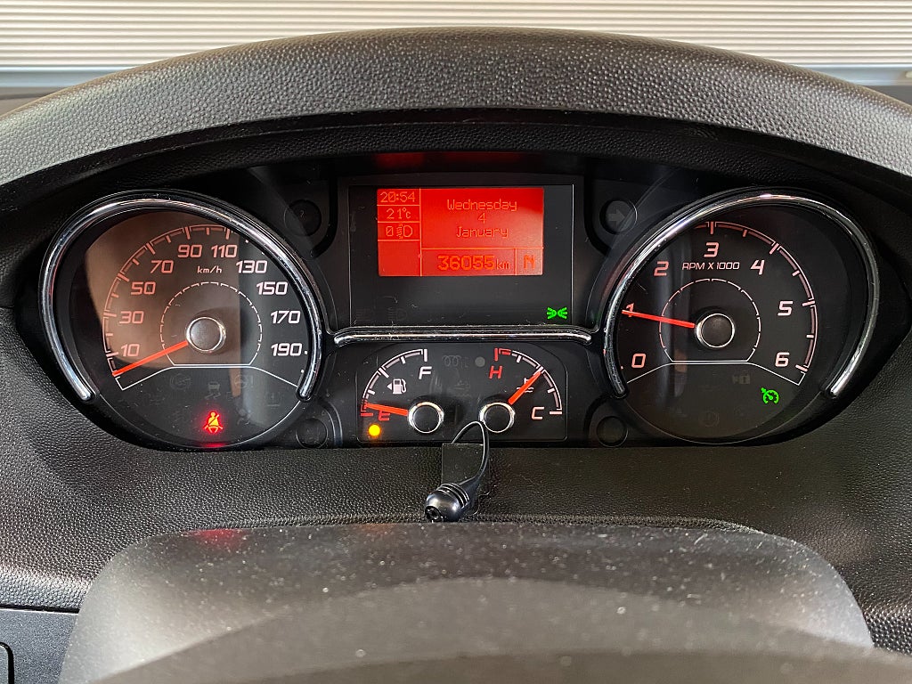 Car Image car-152722-81b1e34f44e8fd152ba60f0f25dab30a