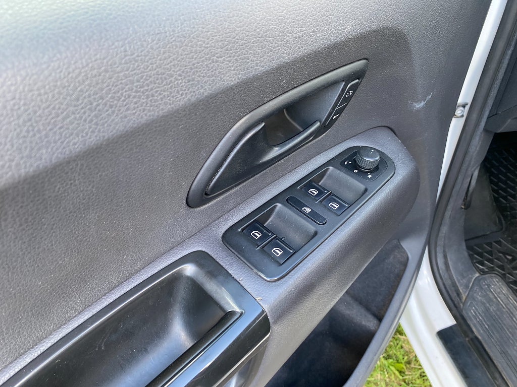 Car Image car-162831-09ebe90adc9a8bebf7dfc1c20544ae86