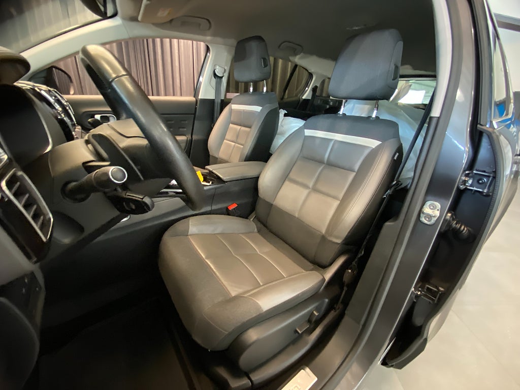 Car Image car-162837-d1b68178e70744815cf1dbb18fd6aec5