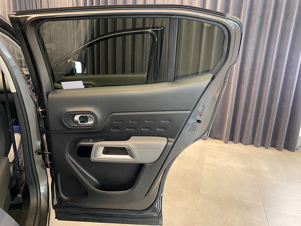 Car Image car-162837-e82f1ede25eefc4bcb93f45535c77ea7