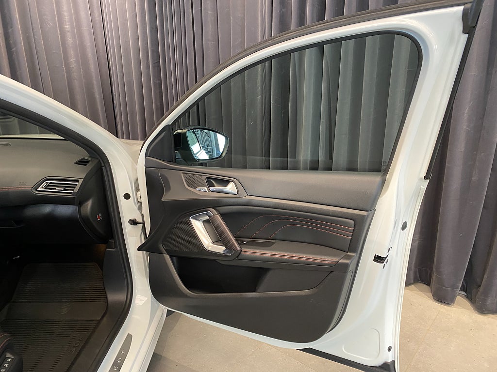 Car Image car-162841-bcbff21b4190c3d406af55aeed5eaea5
