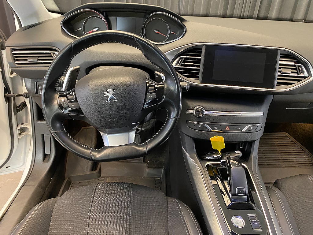 Car Image car-162843-80075978f51c4240d17b7c49eaa46fa6