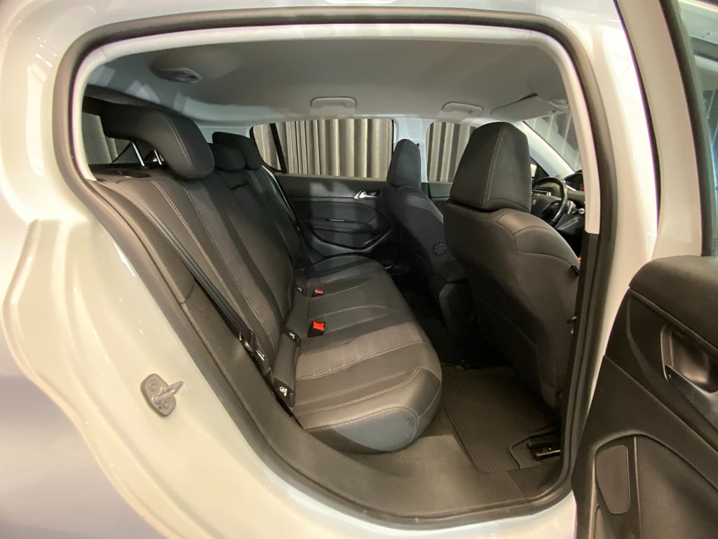 Car Image car-162843-9421cc26527d3e8ec0038dffa7d1f638