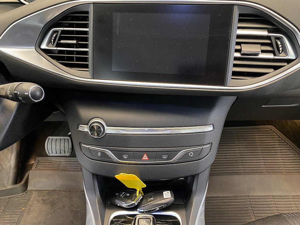 Car Image car-162843-b677de26adf9f6eb48f390bed157477c