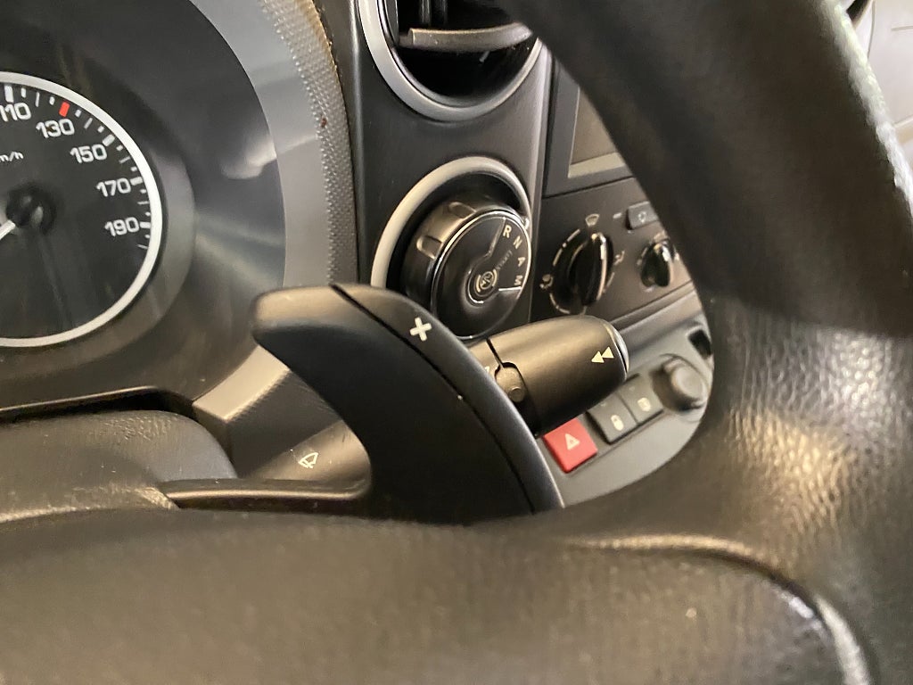 Car Image car-163274-507f0335914f72de8bb20591363f62dc