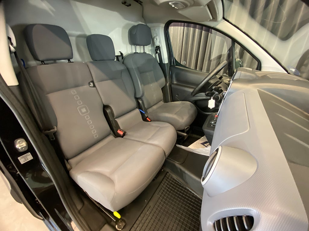 Car Image car-163274-895caab5d8656fd9c99095531c4f64a4