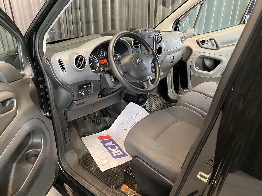 Car Image car-163274-a3b783711597a668e5b95807e802a527