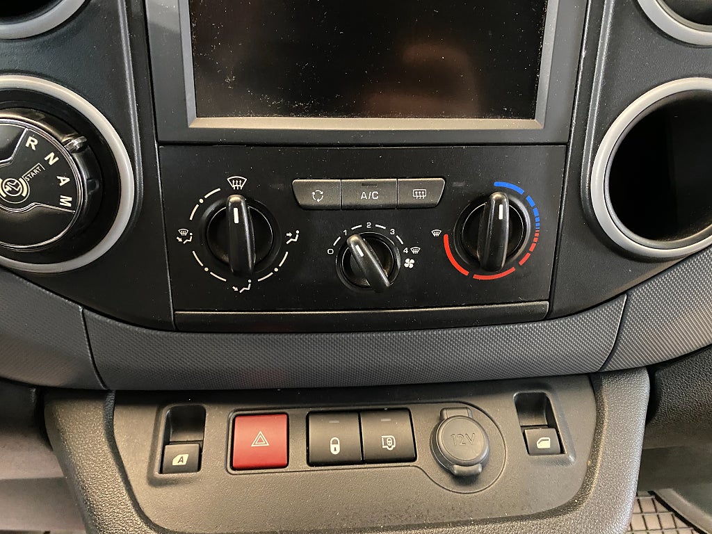 Car Image car-163274-bcc39986ded14a8cc84aeb023b815f21