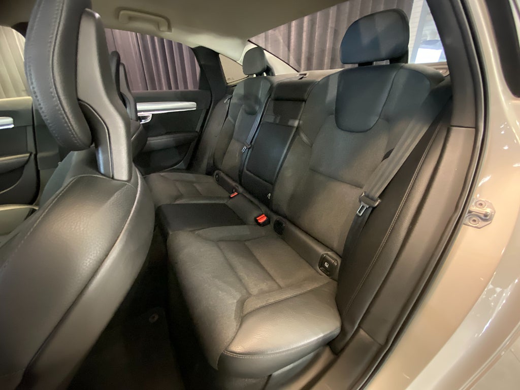 Car Image car-164148-42ea0e878e7491dd083425579ae1a3ec