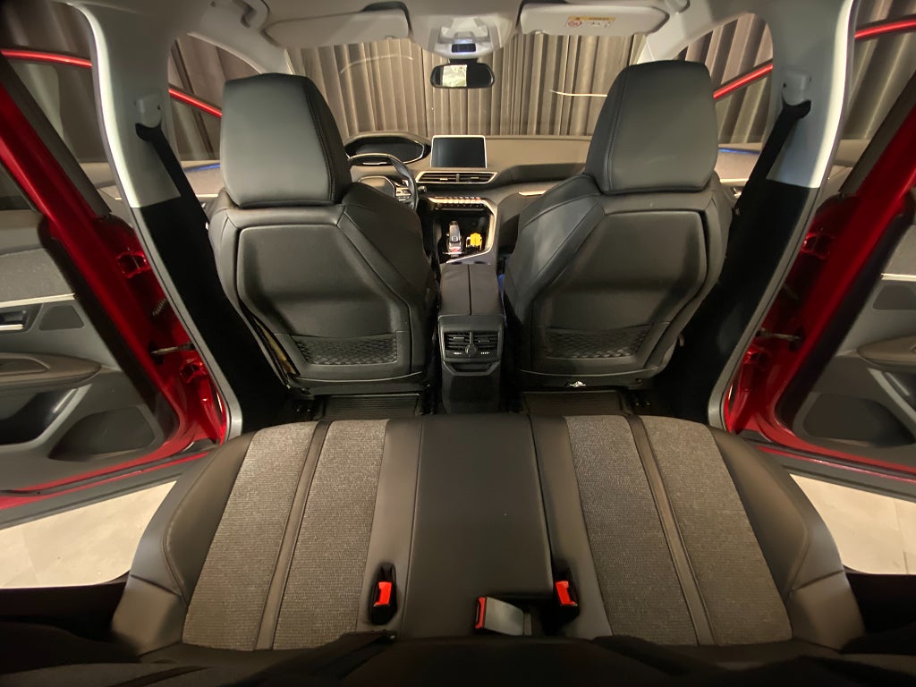 Car Image car-164564-0d2bd2d8ec9e1119a3555d245e2ad08a