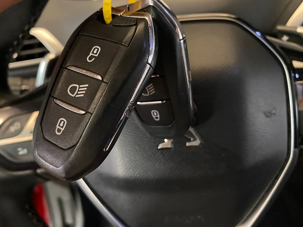 Car Image car-164564-3bbf09ffbab3b716af05e3fc60b1ea9b