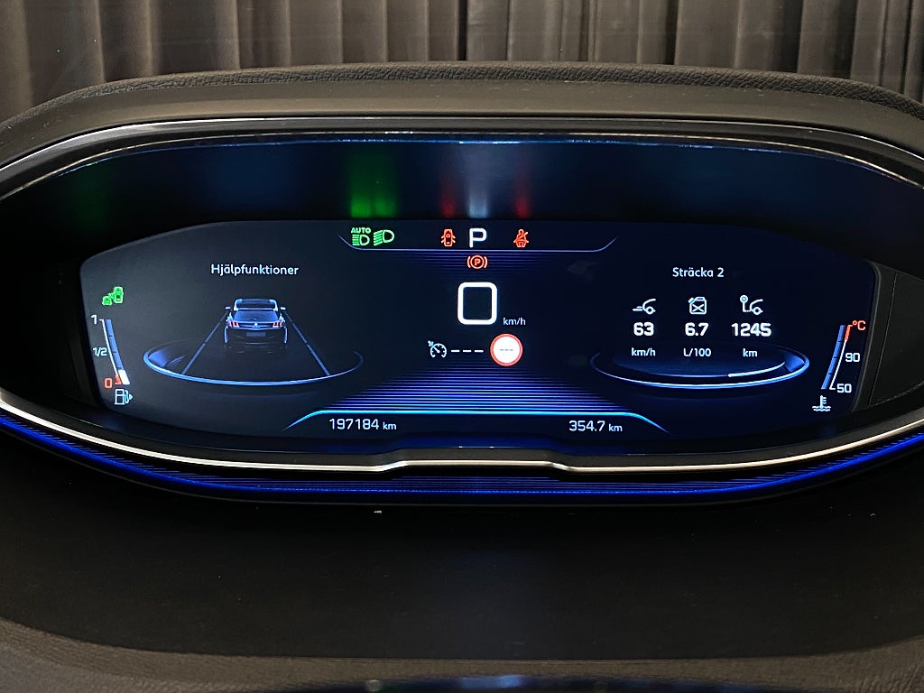 Car Image car-164564-d827f43005e55d20ee87fa089a9daa47