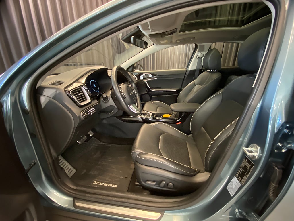 Car Image car-164630-adaa26f65d376daa6211aef763f8e178