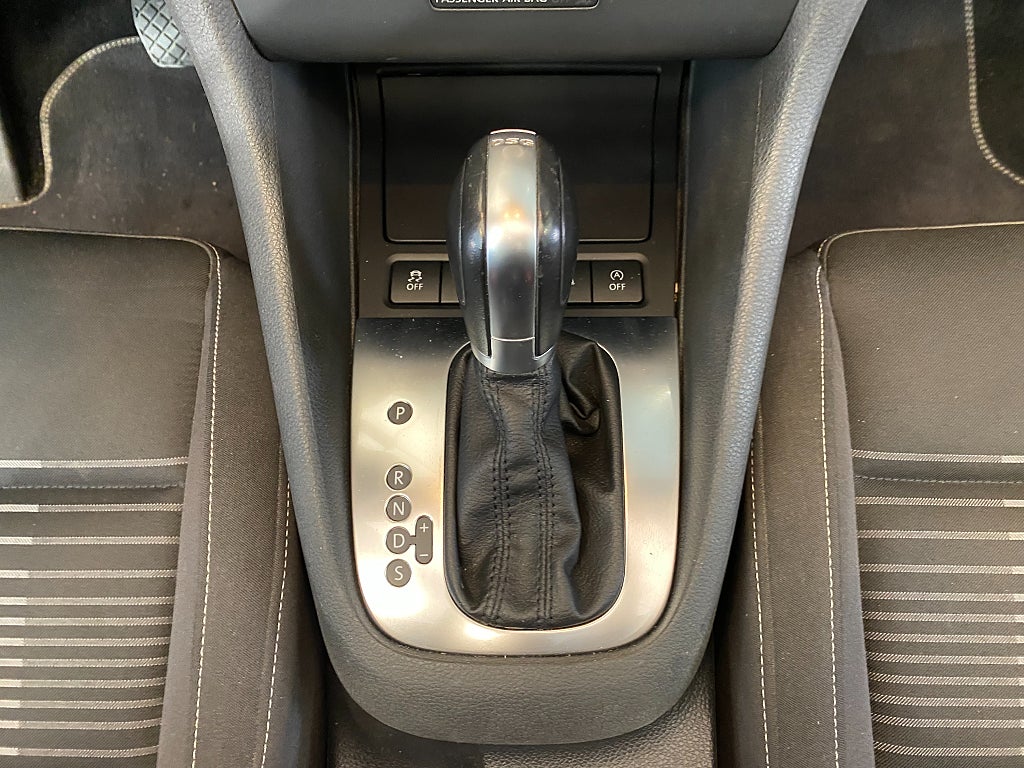Car Image car-164754-d207cffb4f687ec78f7d42effb0787ff