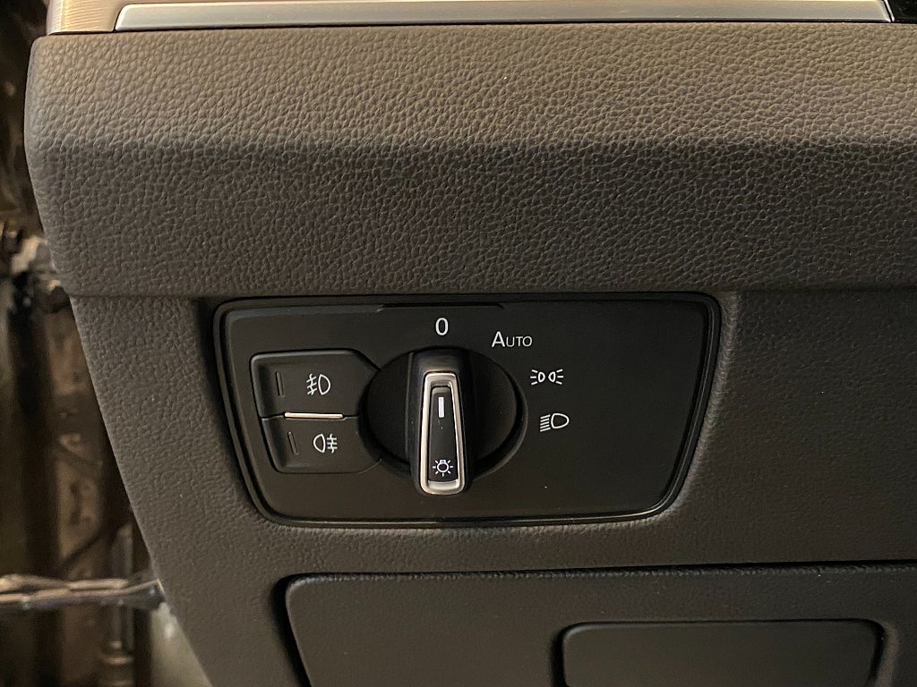 Car Image car-164899-6cda2854cf9d448f8b18cfd9be5a44c5