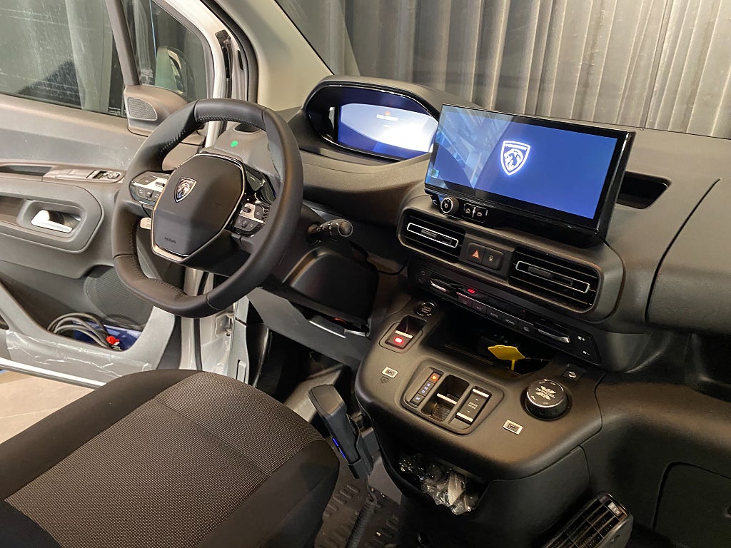 Car Image car-165418-1a4c32715713ea33017992f262db9747