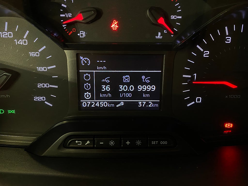 Car Image car-165561-f8710a5cac21be02e8670b658625963e