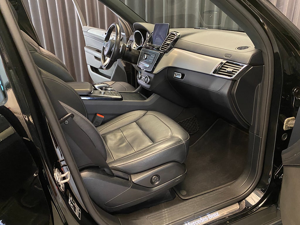 Car Image car-166601-c3c51d44c20a7138f003ef207555340c