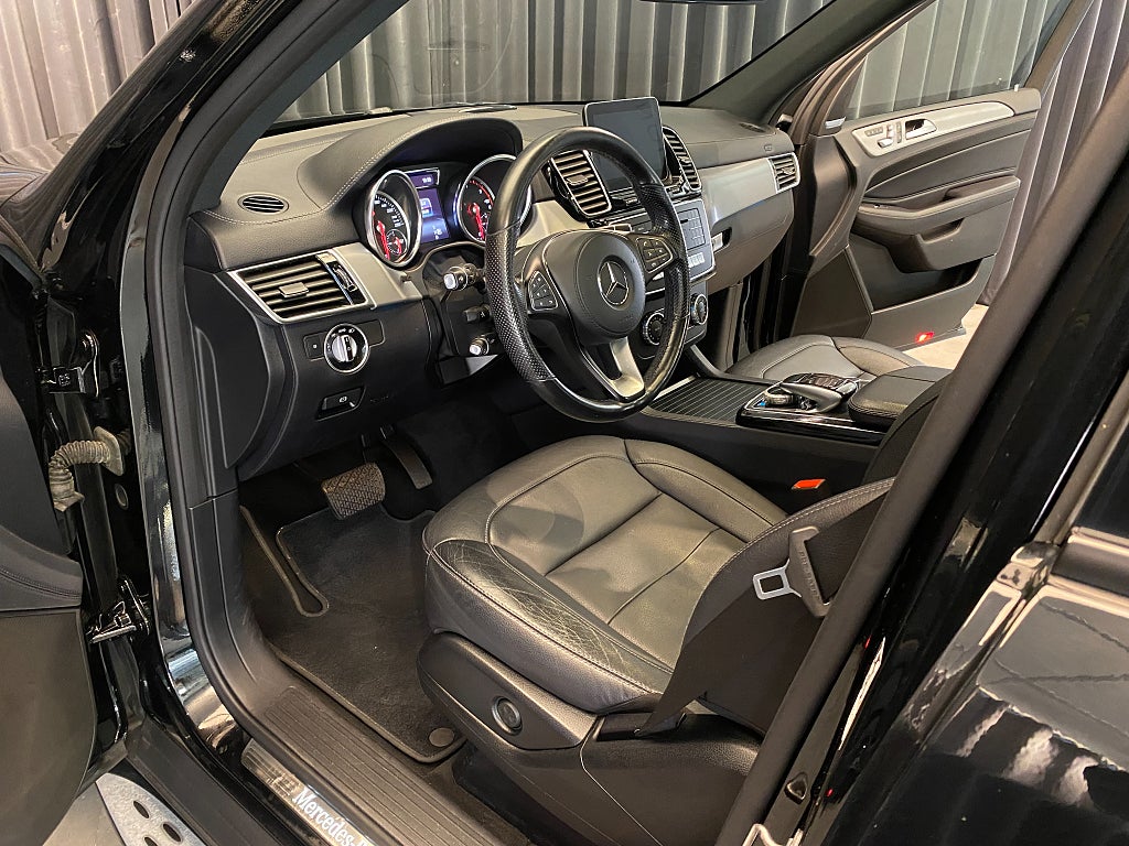 Car Image car-166601-c84dd66a1f2110fe09d7e7c235237c69