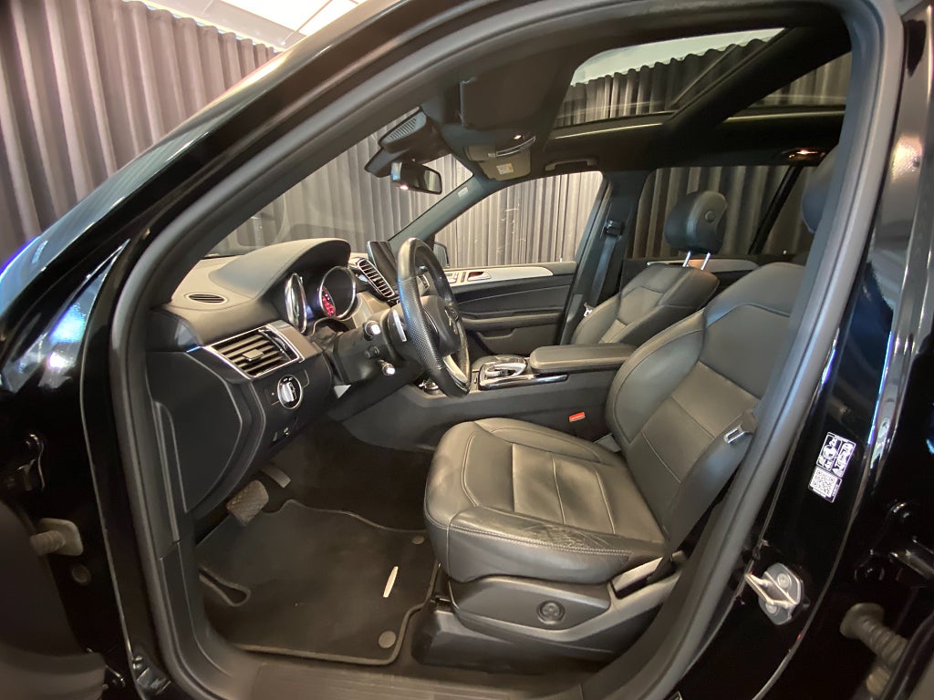 Car Image car-166601-cdc3ed842a2573d0fee631505c358a35