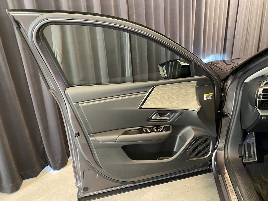 Car Image car-166994-7f8bf5ce913556e2df30ecc692368543