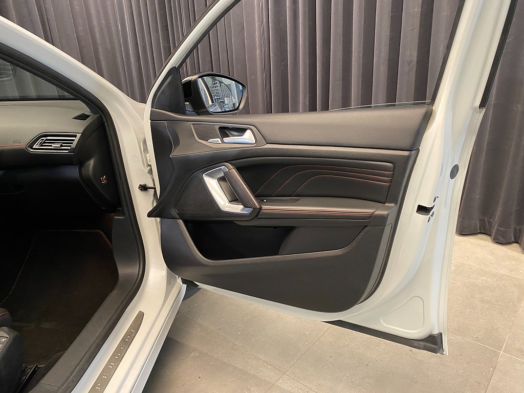 Car Image car-164628-177cc4707fe4d9819cfc6b73d6030d2d