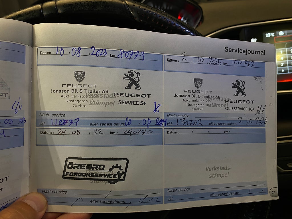 Car Image car-164628-83ea3b91ab02ad4f9524e5c50a717833