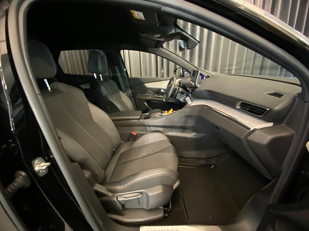 Car Image car-166605-4c8cea5606306cb99bf2e57ca78d0a18