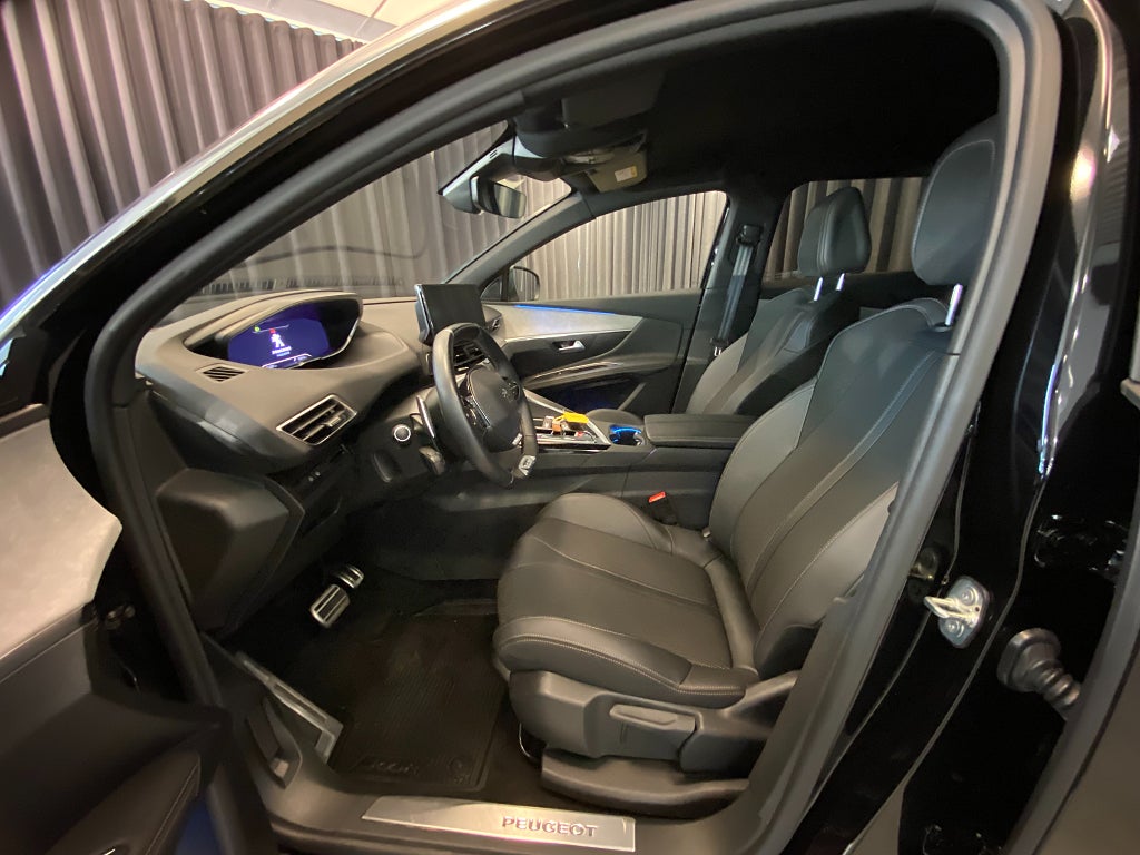 Car Image car-166605-d6f02ec41966c42dd621e9246403d108