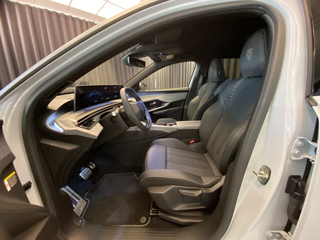 Car Image car-167425-d27e5f869e84c06d0b6cd5ab0c56e105